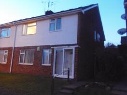 32, Combe Close, Leicester LE3 9TJ