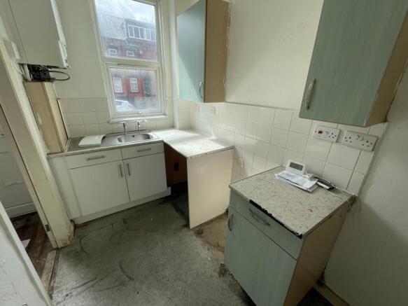 11 Bexley Avenue, Leeds, West Yorkshire LS8 5LU photo 4