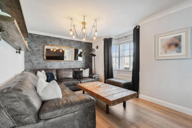 4 bed Detached for sale Image 8