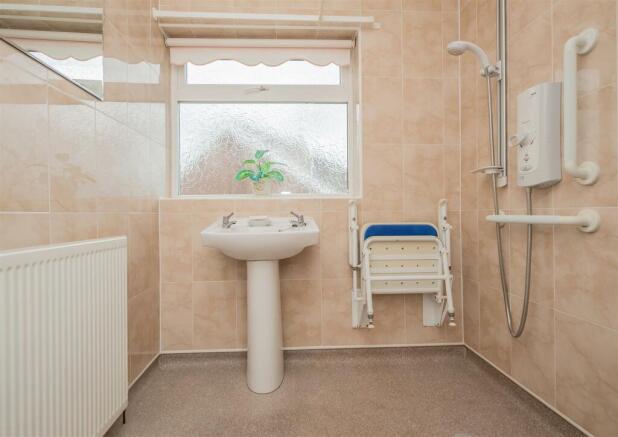 Wet Room / WC: