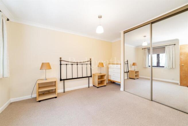 10 hadleigh court, 245 Willesden lane nw2-2.jpg