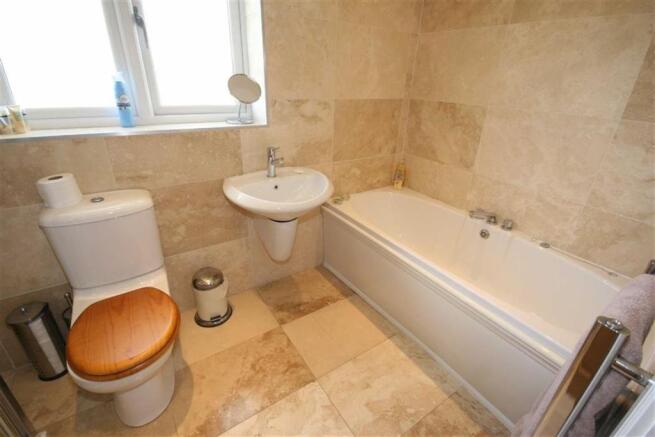 FAMILY BATHROOM