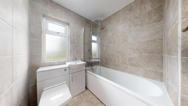 Higher Lane Bathroom