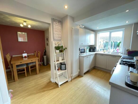 DINING ROOM/KITCHEN