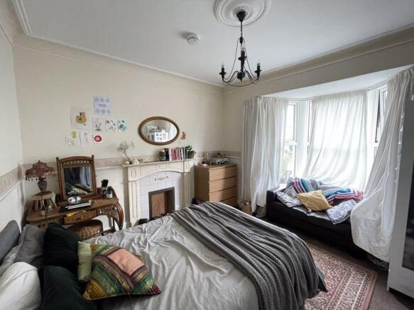 Living Room (Let as bedroom)