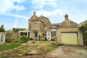 Milton Lodge, Cirencester Road, Fairford GL7 4BS