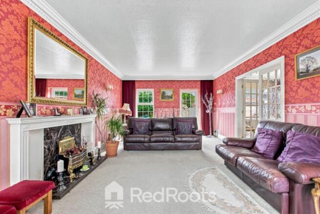 4 bed Detached for sale Image 12