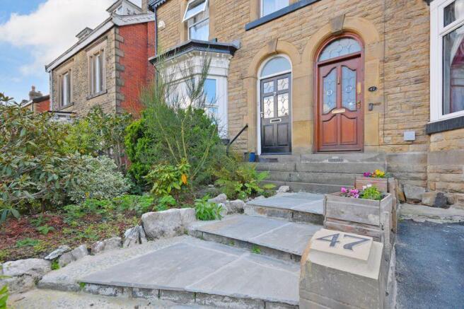 4 bed Semi-Detached to rent Image 6