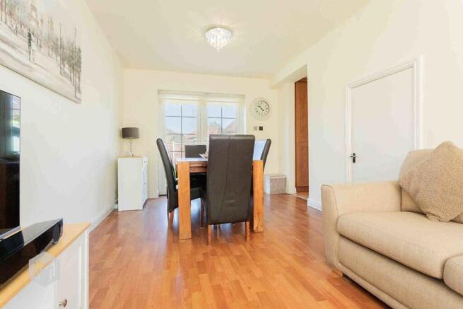 St. Marks Crescent, Worsley, M28 photo 4