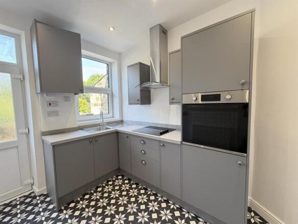 2 bed Terraced for sale Image 5