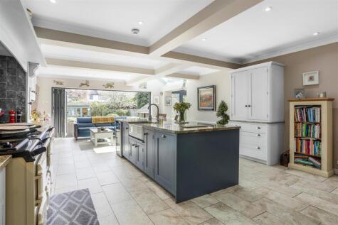 Abinger Avenue, Cheam