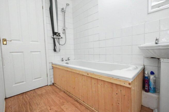 2 bed Town House for sale Image 6