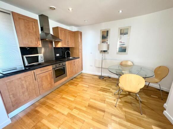 KITCHEN & DINING