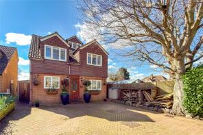 13, Magnolia Close, Park Street, St. Albans AL2 2PP
