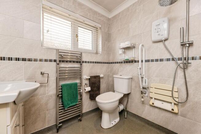 2 bed Detached Bungalow for sale Image 5