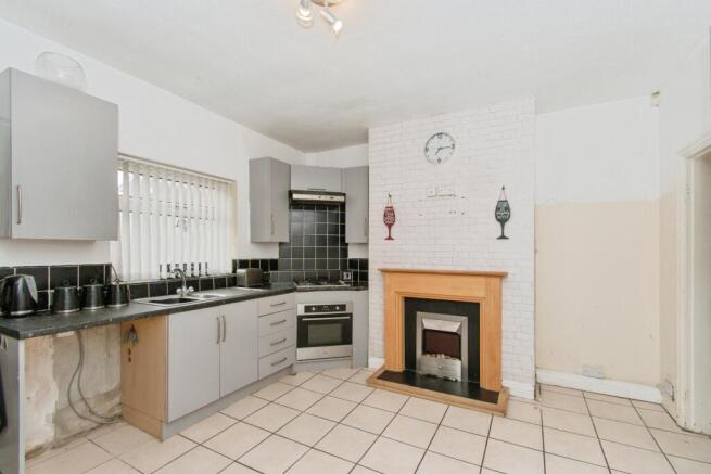 3 bed Terraced for sale Image 6