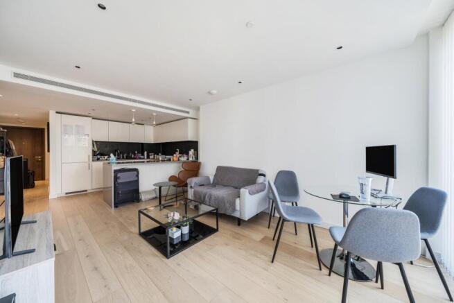 1361692-15-68dc2a...