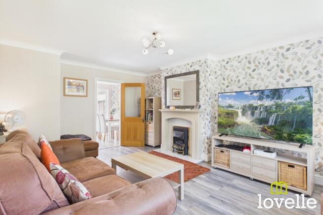 3 bed Semi-Detached for sale Image 4