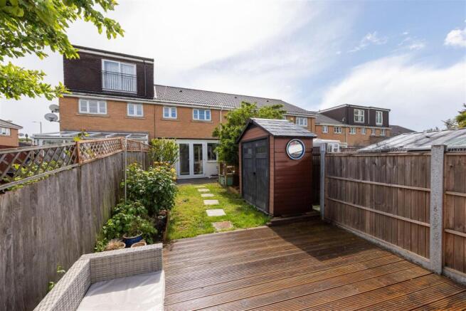 Forster Close, IG8