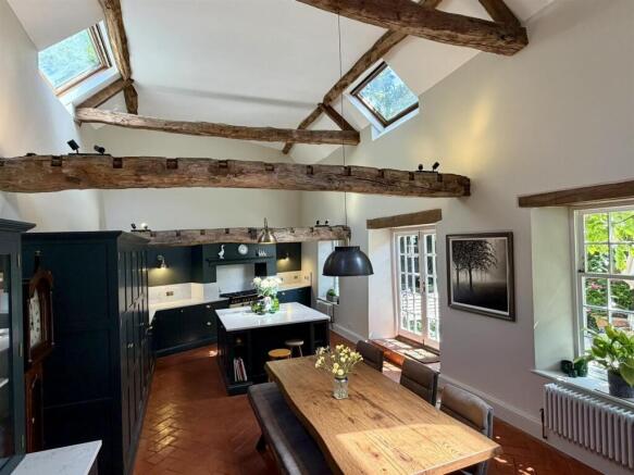 Kitchen Dining Room.JPEG