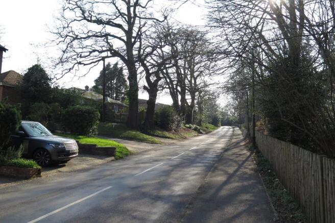 Attractive semi rural lane