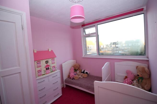 Bedroom 2.JPG