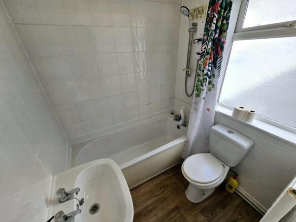2 bed Terraced for sale Image 8