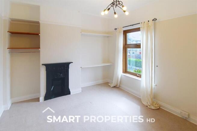 2 bed Terraced to rent Image 6
