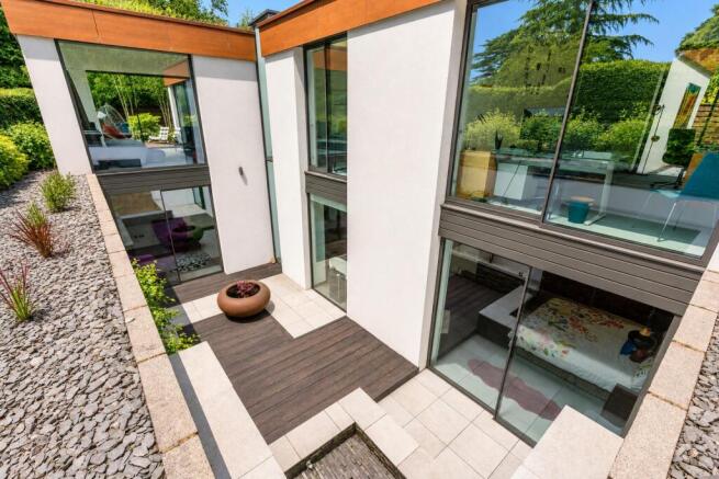 2 Chattock Gardens_18.jpg