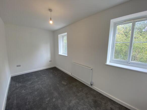 2 bed Semi-Detached to rent Image 6