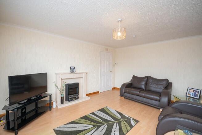 14 Barbeth Road, Condorrat, Cumbernauld, G67 photo 4