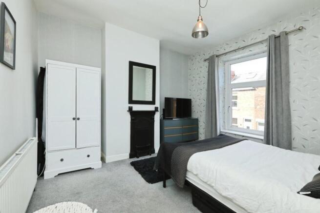 2 bed Terraced to rent Image 9
