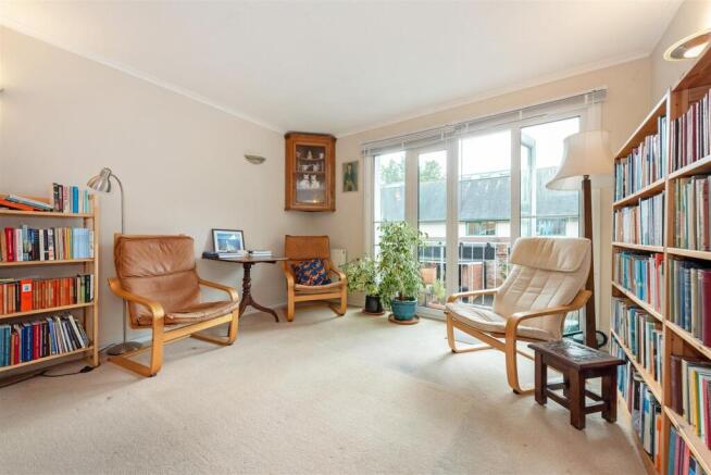 Sitting/Dining Room