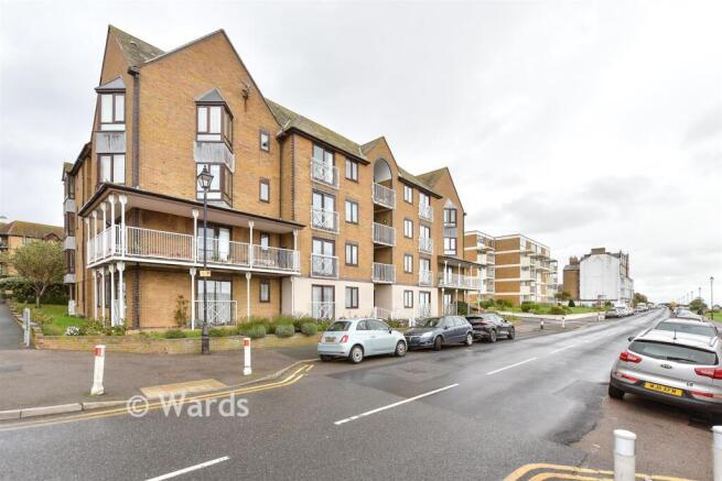 1-bed flat on Victoria Parade, Ramsgate, Kent, £120,000