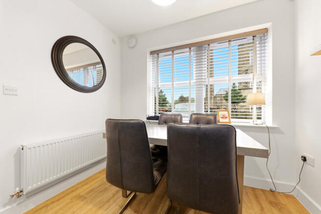 2 bed Terraced for sale Image 6