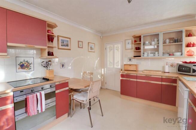3 bed Detached Bungalow for sale Image 8