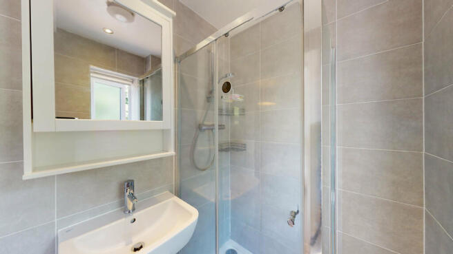 4 bed Detached to rent Image 12