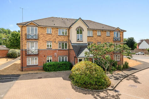 Parry Drive, Weybridge, Surrey, KT13