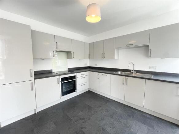 kitchen 1.jpg