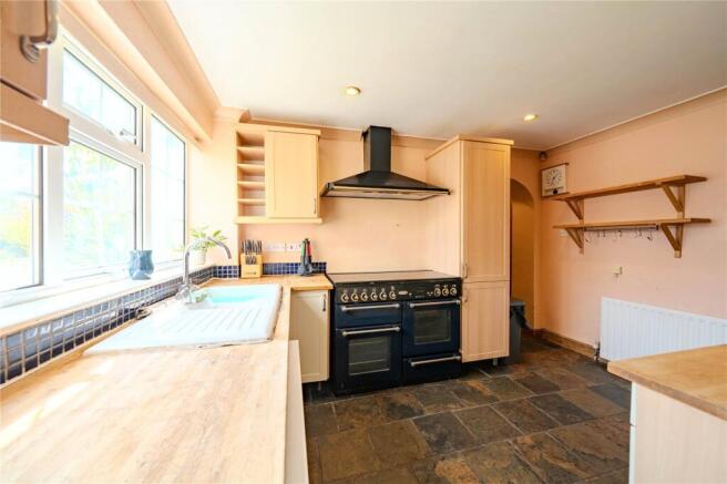 4 bed Detached for sale Image 5