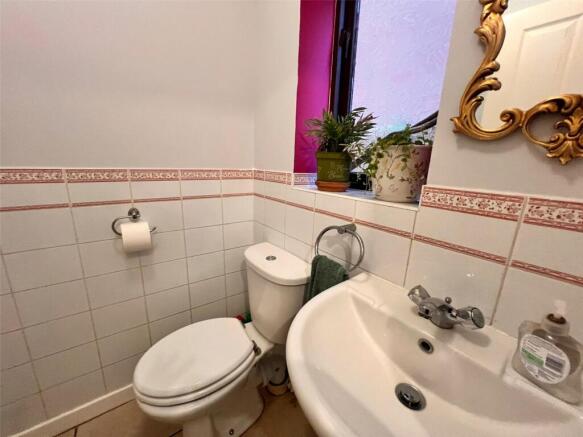 Cloakroom Wc