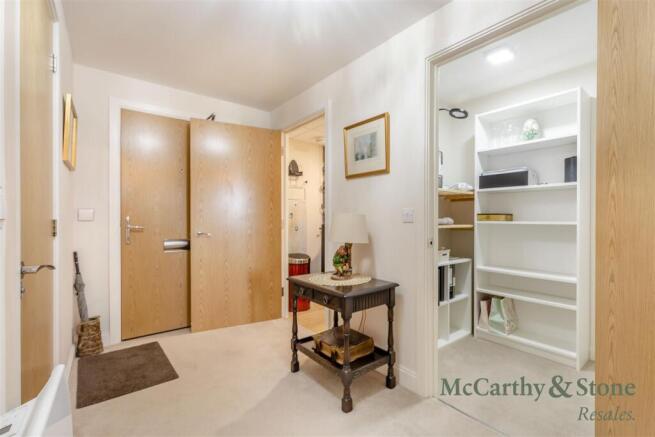 2 bed Apartment for sale Image 10