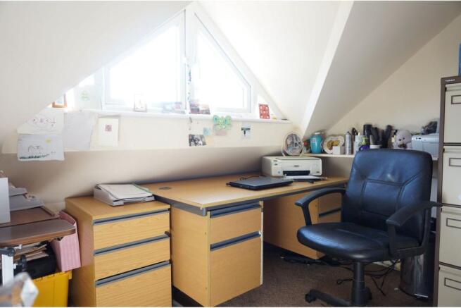 Study / Bedroom 5