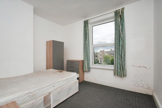 6 bed Terraced for sale Image 8