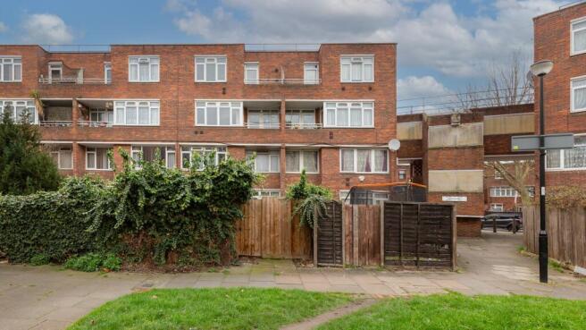 23 Booth Close, Thamesmead, London, SE28 8BW