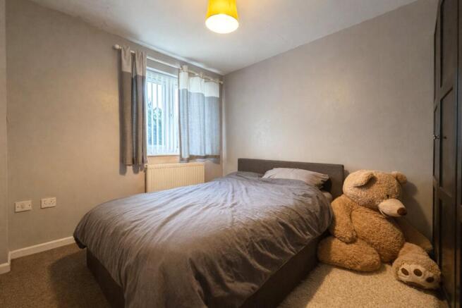4 bed Semi-Detached for sale Image 8