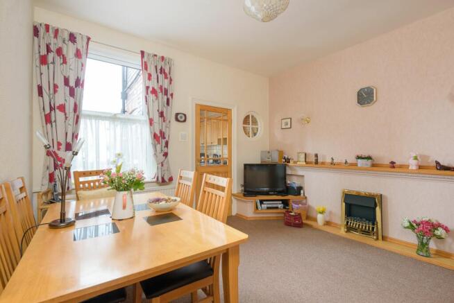 KITCHEN DINER AND LOUNGE