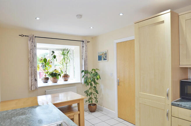 Eat in kitchen