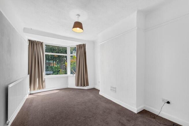 Crofton Avenue, Timperley photo 4