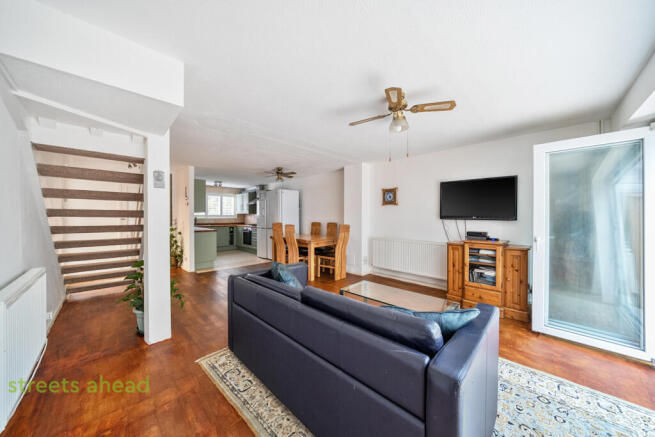 1228c07b-3dae-4dd...